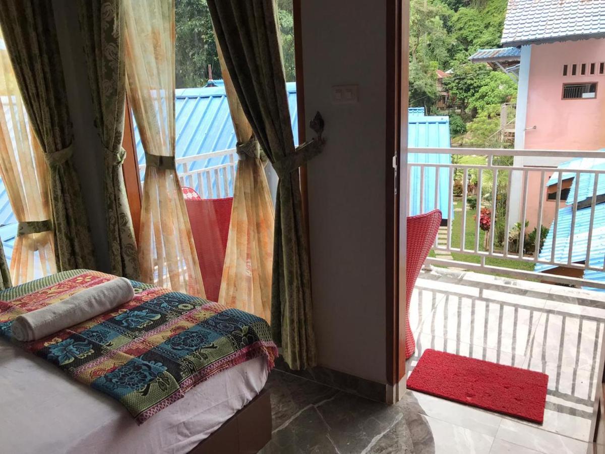 Thomas' Retreat Bukit Lawang Hotel ห้อง รูปภาพ