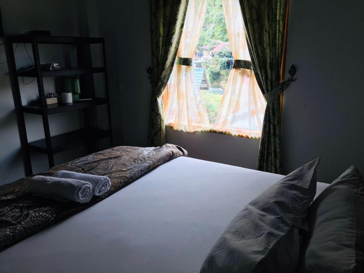 Thomas' Retreat Bukit Lawang Hotel ห้อง รูปภาพ