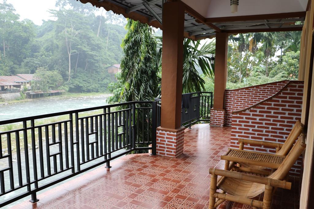 Thomas' Retreat Bukit Lawang Hotel ภายนอก รูปภาพ