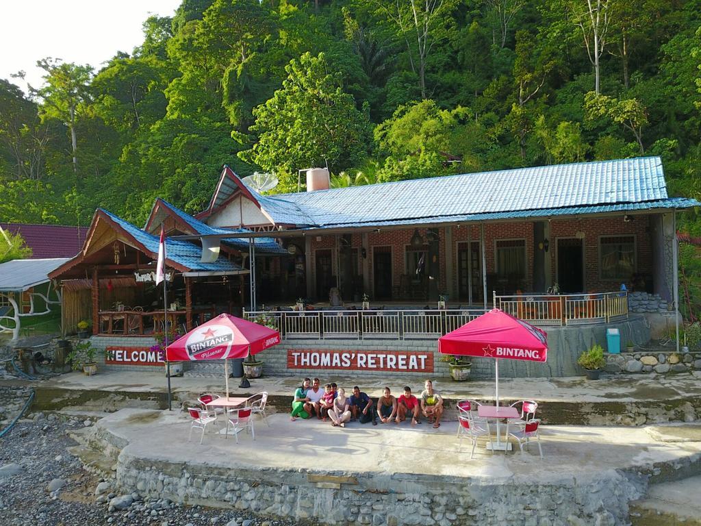 Thomas' Retreat Bukit Lawang Hotel ภายนอก รูปภาพ