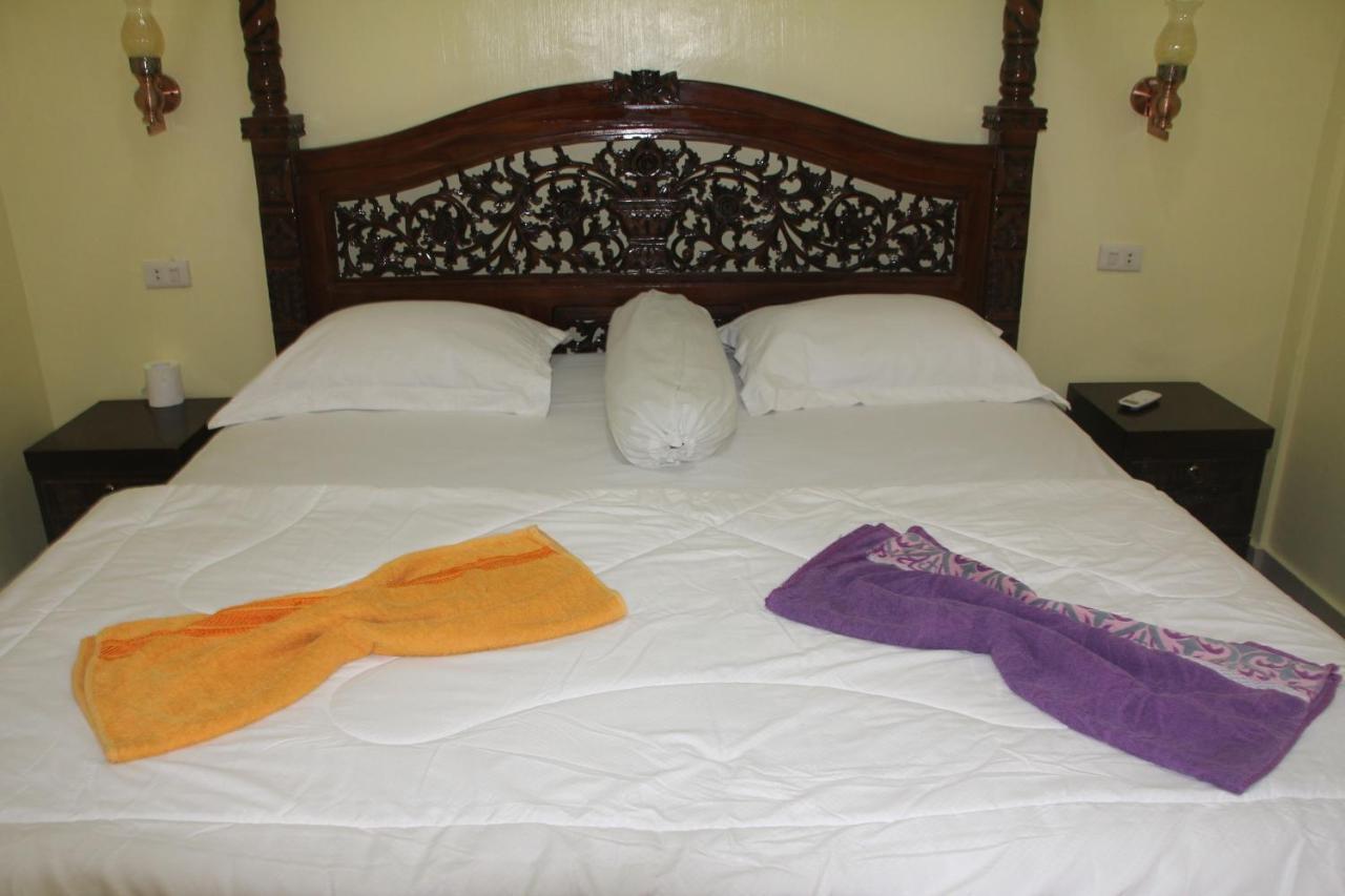 Thomas' Retreat Bukit Lawang Hotel ภายนอก รูปภาพ